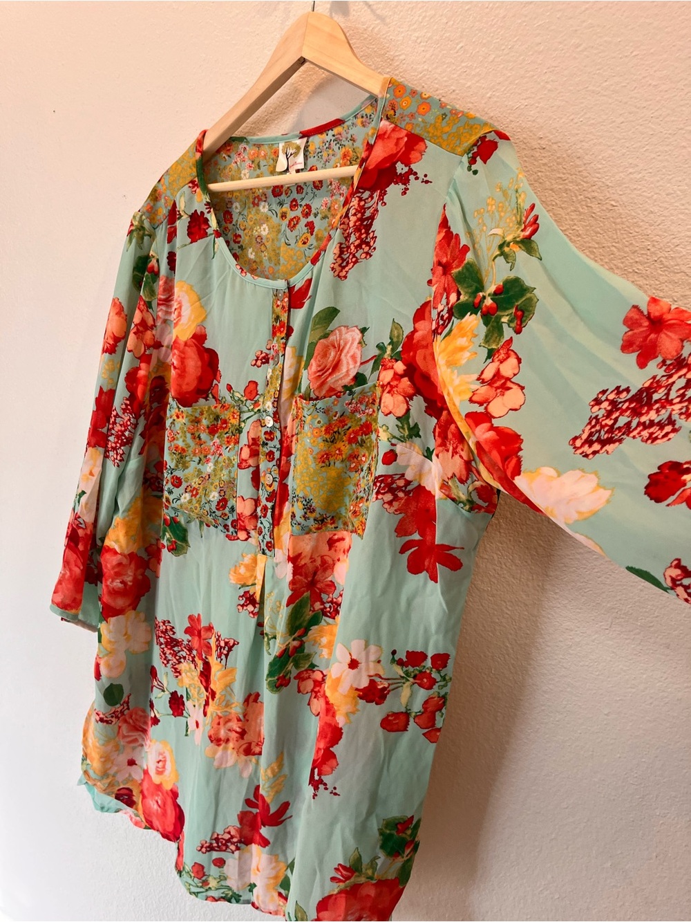 fig and flower Mint Green Floral Patchwork Button-Front Tunic - Picture 2 of 9